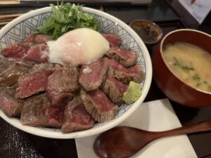 あか牛丼の画像