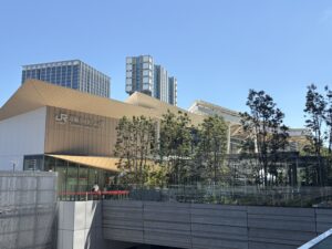 高輪ゲートウェイ駅の外観。